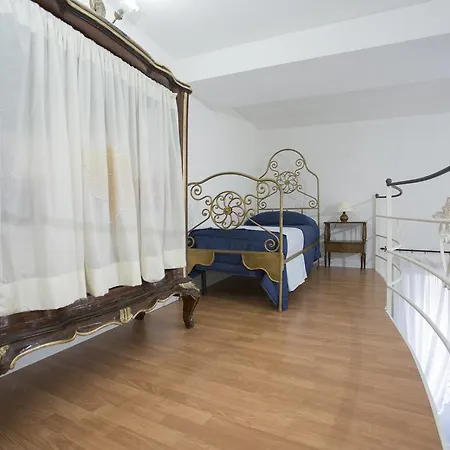 Corso Vittorio Apartment *